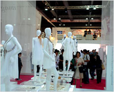 ms. rani-mukerjee and ms. punita trrikha